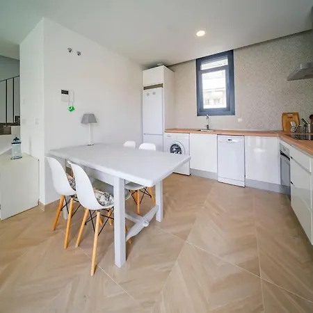 New Eco-townhouse With Wifi Parking And Jacuzzi