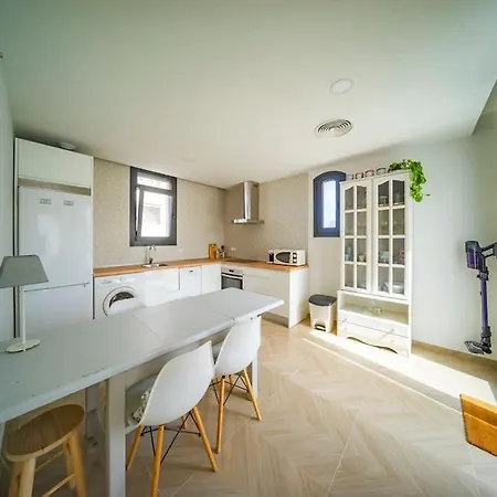 Holiday home New Eco-townhouse With Wifi Parking And Jacuzzi