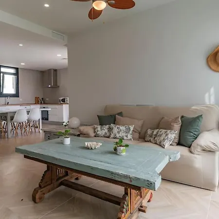 Holiday home New Eco-townhouse With Wifi Parking And Jacuzzi *