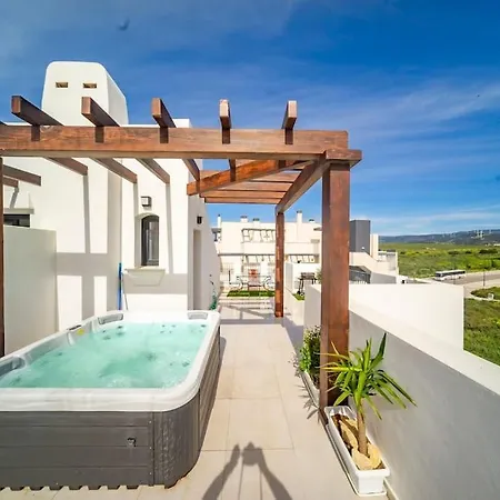New Eco-townhouse With Wifi Parking And Jacuzzi *