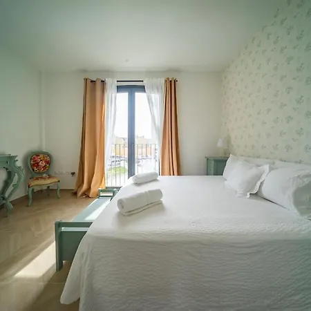 Holiday home New Eco-townhouse With Wifi Parking And Jacuzzi *